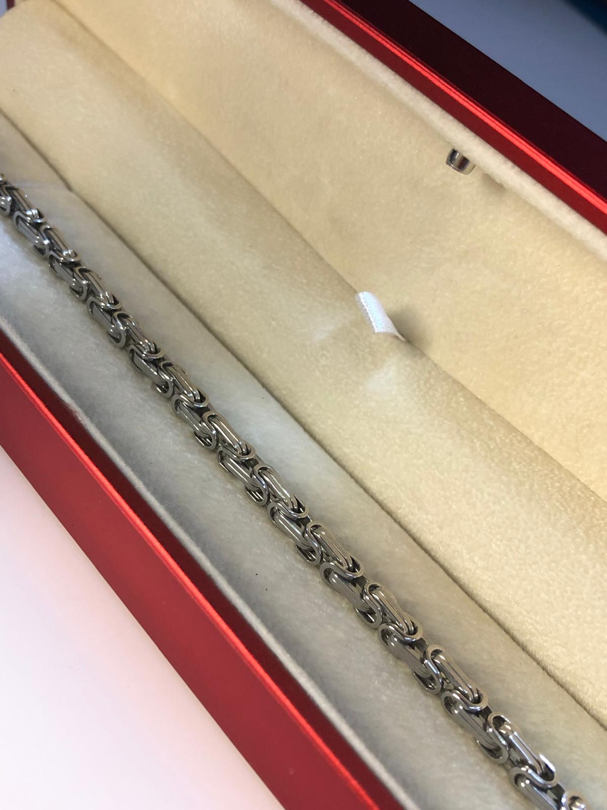 4.5mm Kral Erkek Çelik Beyaz Bileklik • Işıklı Kutuda • Sevgiliye • Eşe • Babaya Bileklik