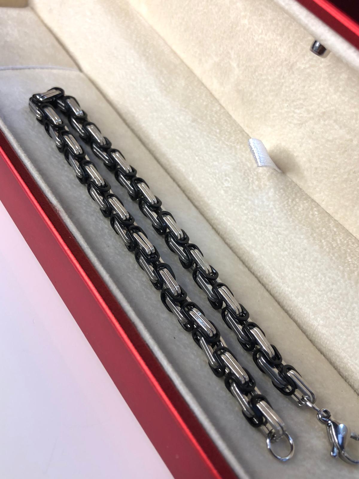 5mm Kral Erkek Çelik Siyah Beyaz Bileklik • Işıklı Kutuda • Sevgiliye • Eşe • Babaya Bileklik