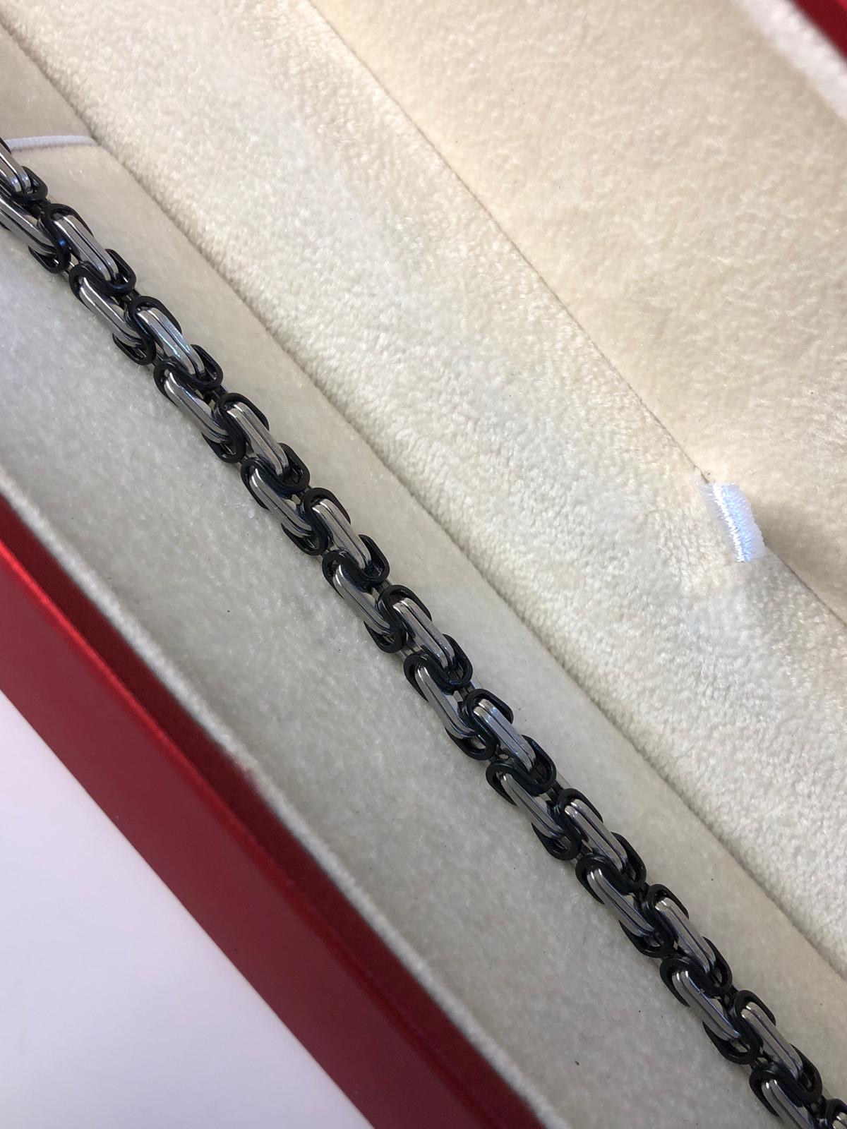 5mm Kral Erkek Çelik Siyah Beyaz Bileklik • Işıklı Kutuda • Sevgiliye • Eşe • Babaya Bileklik