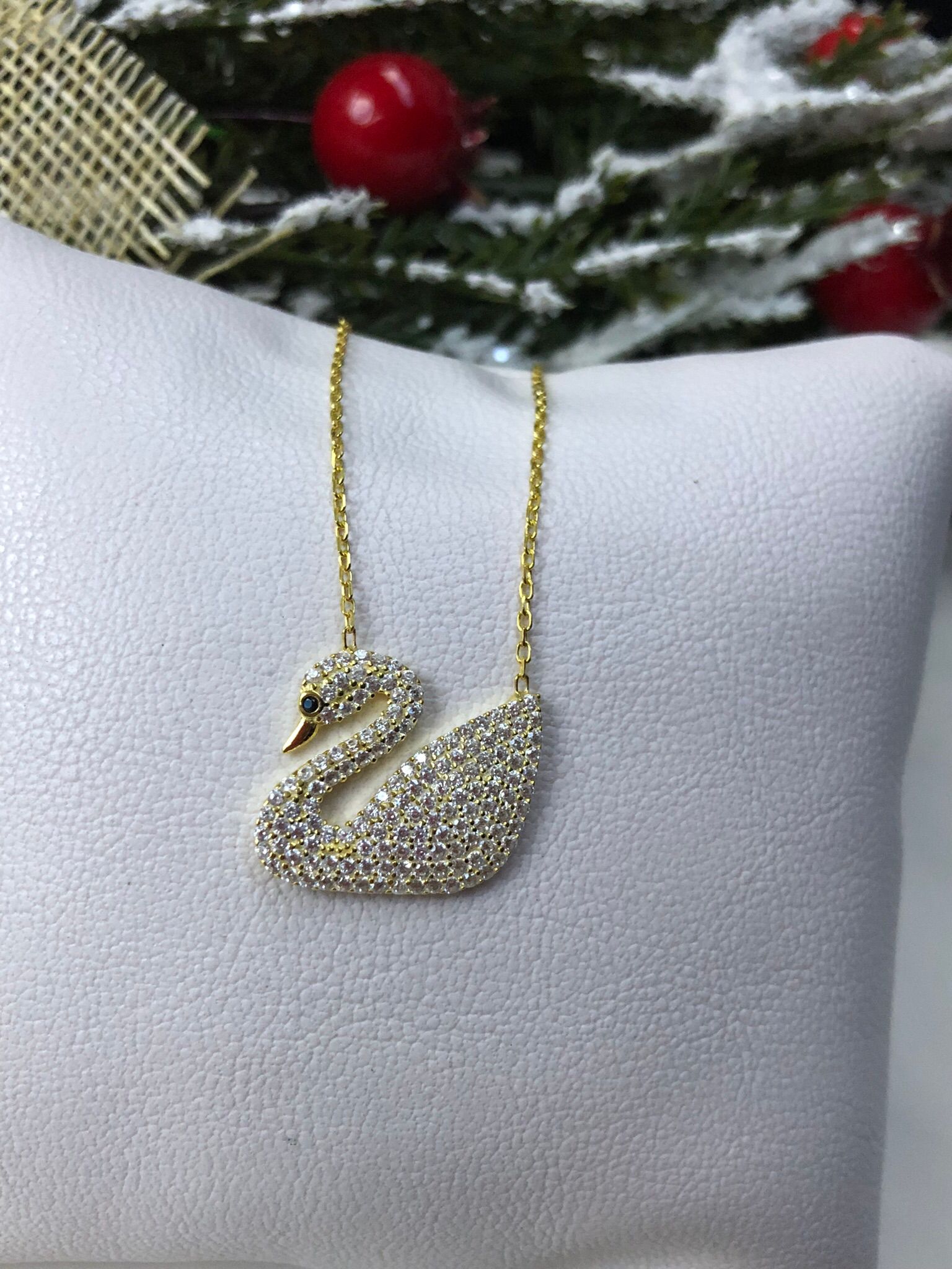 Kuğu Model 3 Zirconia Taşlı 925 Ayar Gümüş  Sevgiliye • Eşe • Anneye • Arkadaşa Kolye