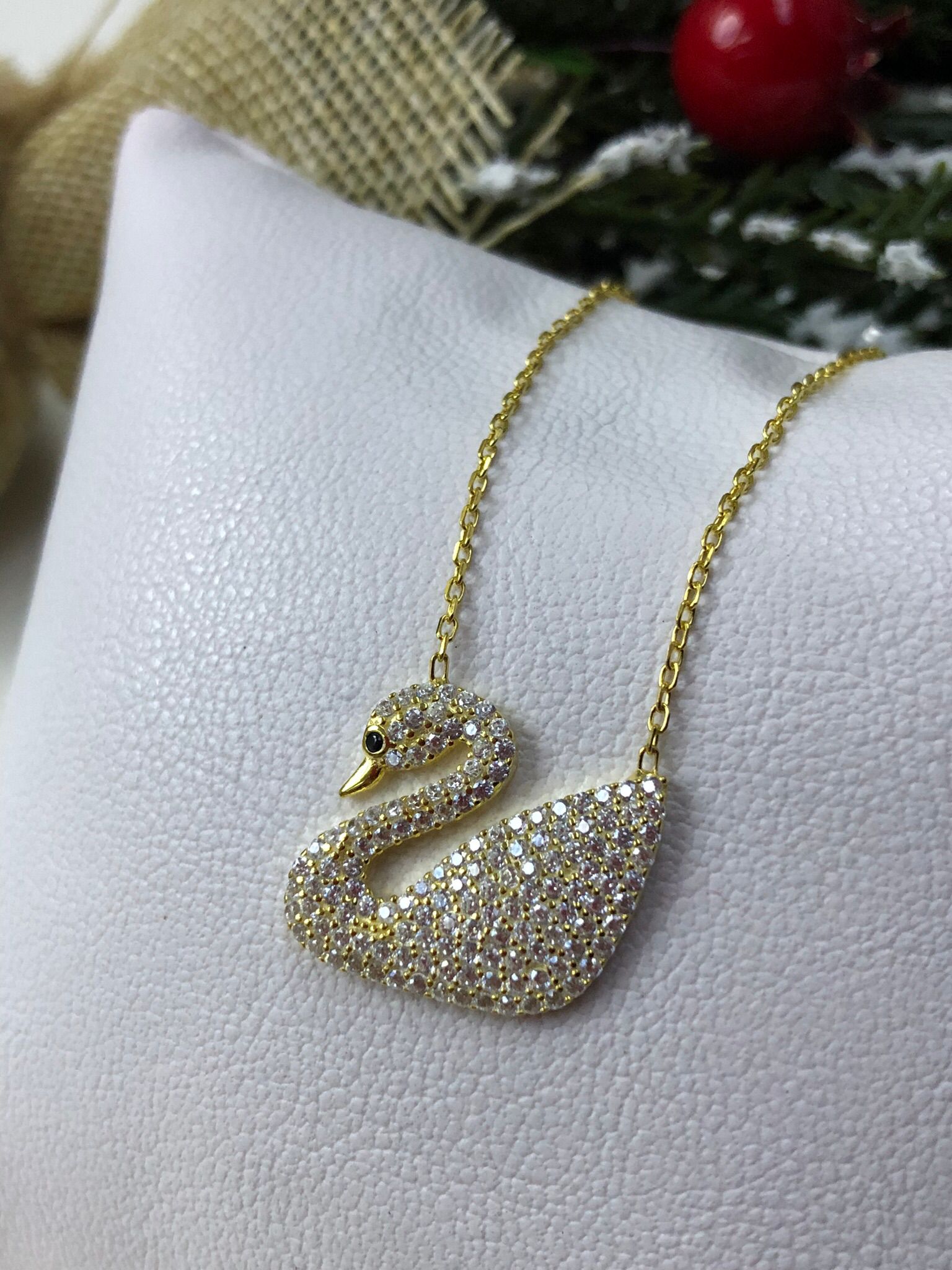 Kuğu Model 3 Zirconia Taşlı 925 Ayar Gümüş  Sevgiliye • Eşe • Anneye • Arkadaşa Kolye