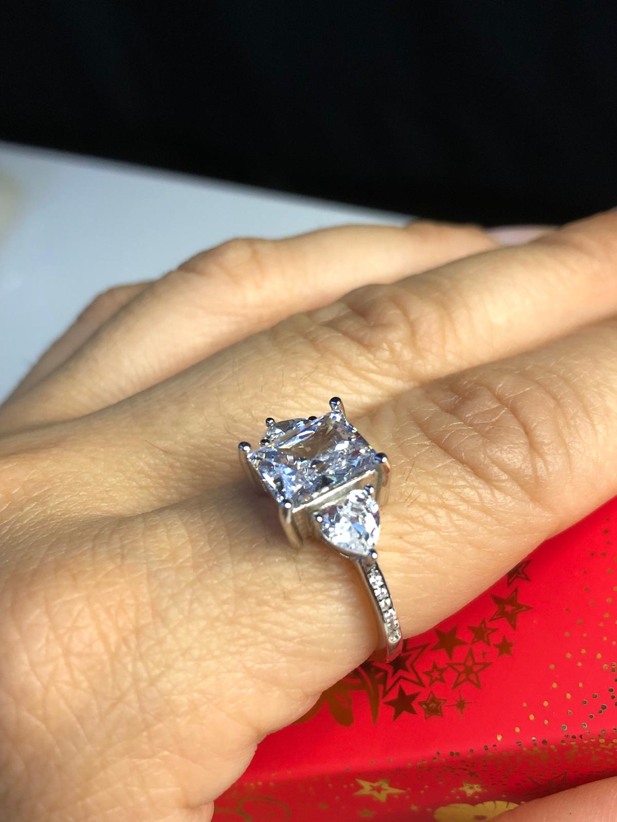 Vog Pırlanta Tasarım Baget V Kalp Effective Diamond Taşlı 925 Gümüş Evlilik Teklifi Yüzük
