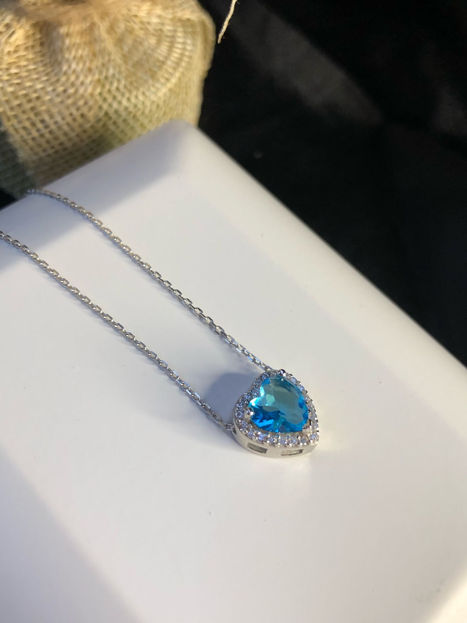 Kalp Model Aqua Zirconia Taşlı 925 Ayar Gümüş Sevgiliye • Eşe • Anneye • Arkadaşa Hediye Kolye
