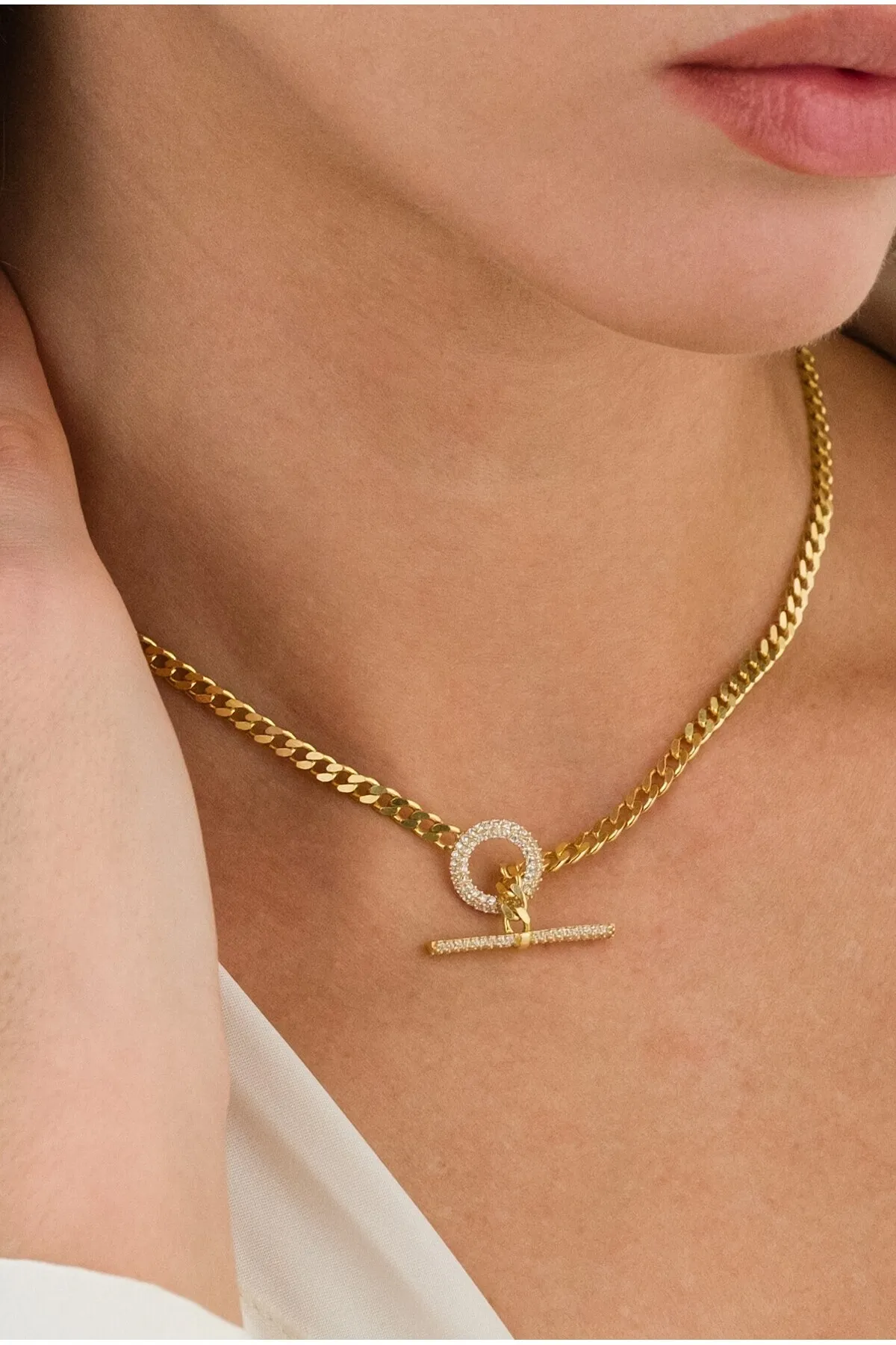 Vog Altın T Bar Zirconia Taş Detaylı Kilit Choker Gurmet Zincirli Sevgiliye Eşe Anneye Hediye Kolye