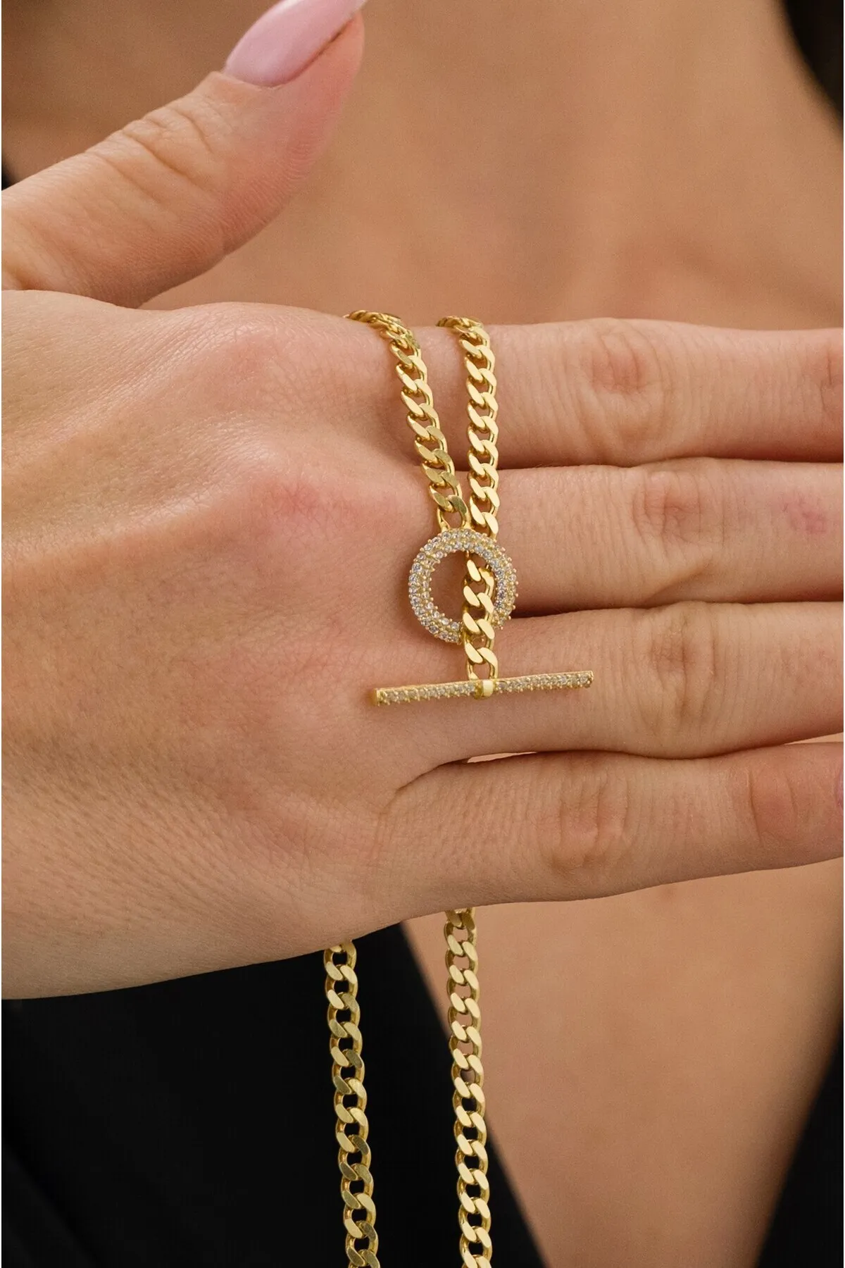 Vog Altın T Bar Zirconia Taş Detaylı Kilit Choker Gurmet Zincirli Sevgiliye Eşe Anneye Hediye Kolye