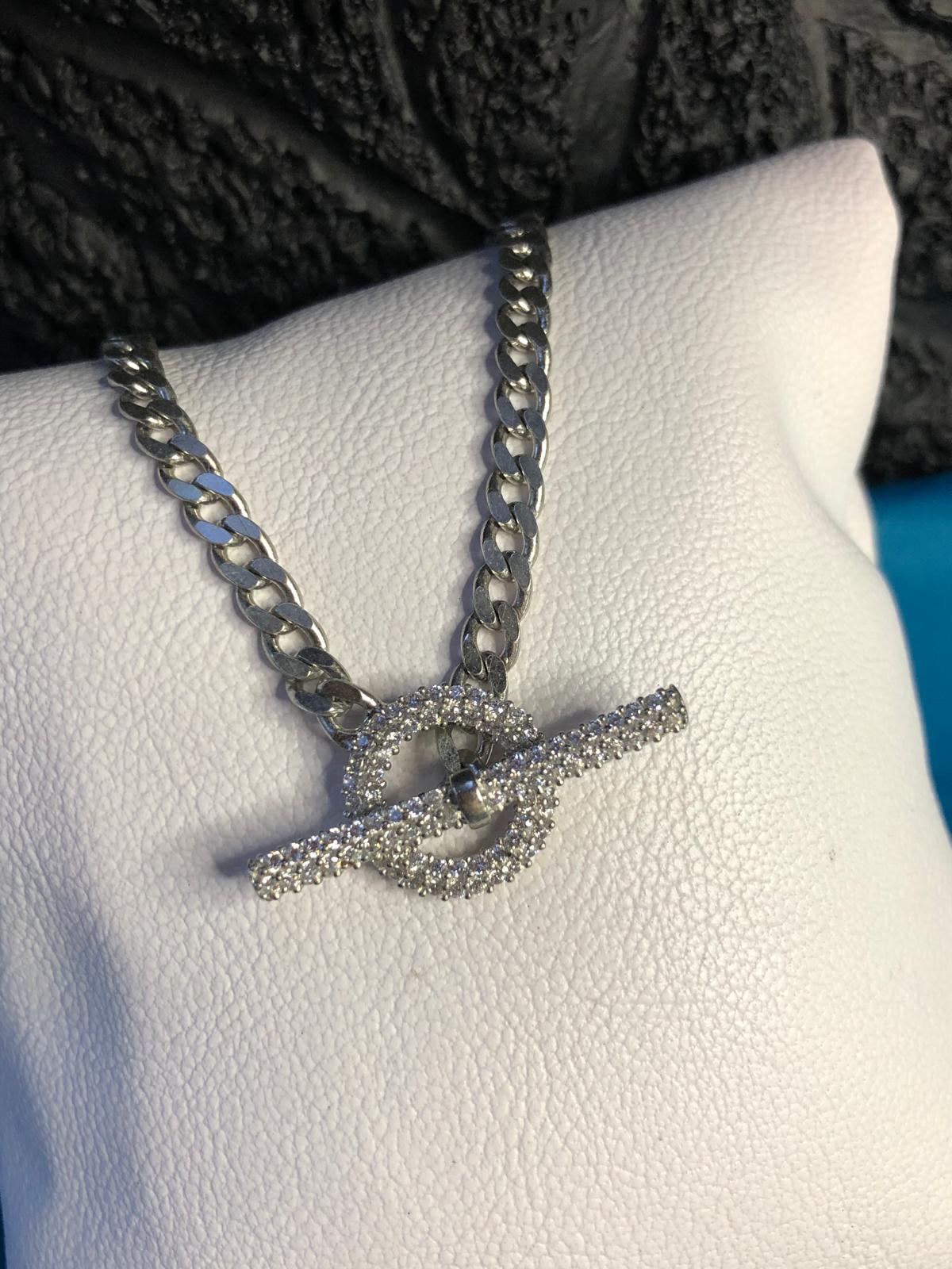 Vog Beyaz T Bar Zirconia Taş Detaylı Kilit Choker Gurmet Zincirli Sevgiliye Eşe Anneye Hediye Kolye