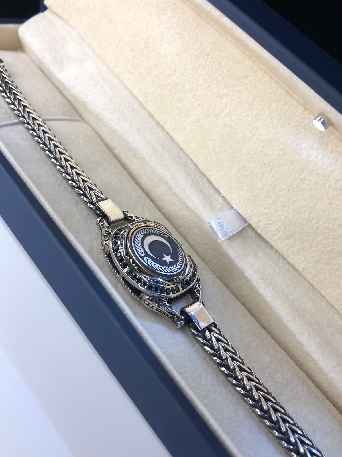 Erkek Gümüş Bileklik - Ay Yıldız Desenli Tilki Kuyruğu Zincirli Erkek Bileklik • Işıklı Kutuda