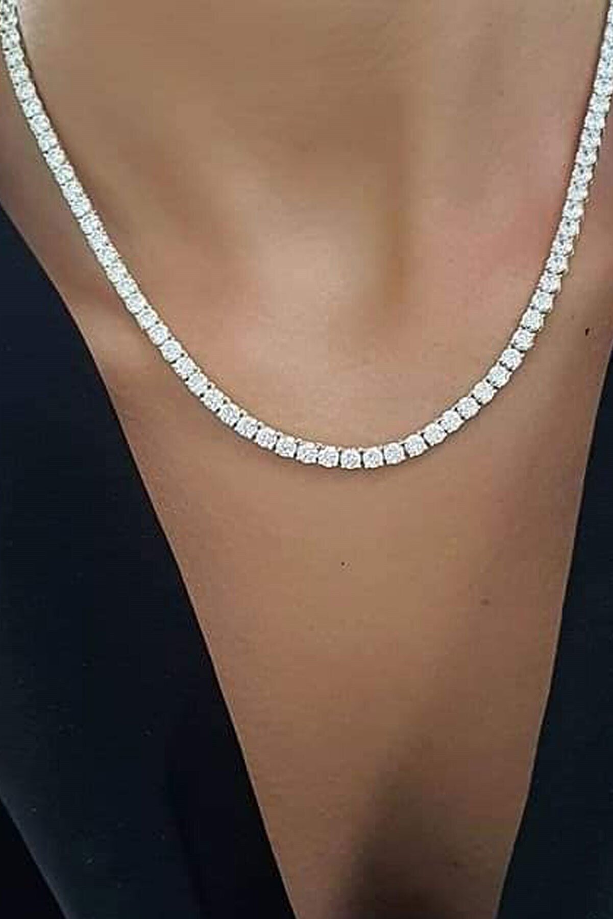 Xuping Kadın Su Yolu Kolye Kare Kesim Beyaz Renk Swarovski Taşlı Micro Kaplama Kararmaz