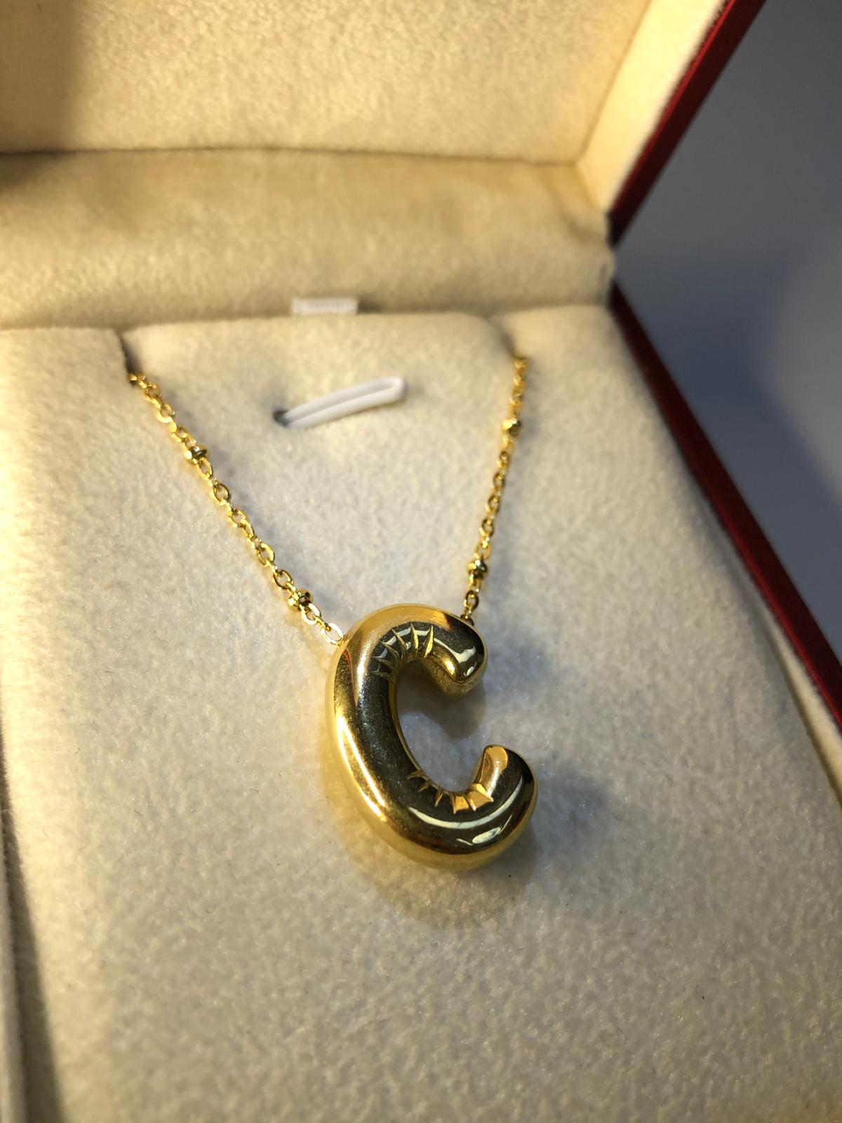 Balon C Harf Kolye Paslanmaz Çelik Sarı Renk • Işıklı Kutuda • Sevgiliye • Eşe • Anneye Kolye