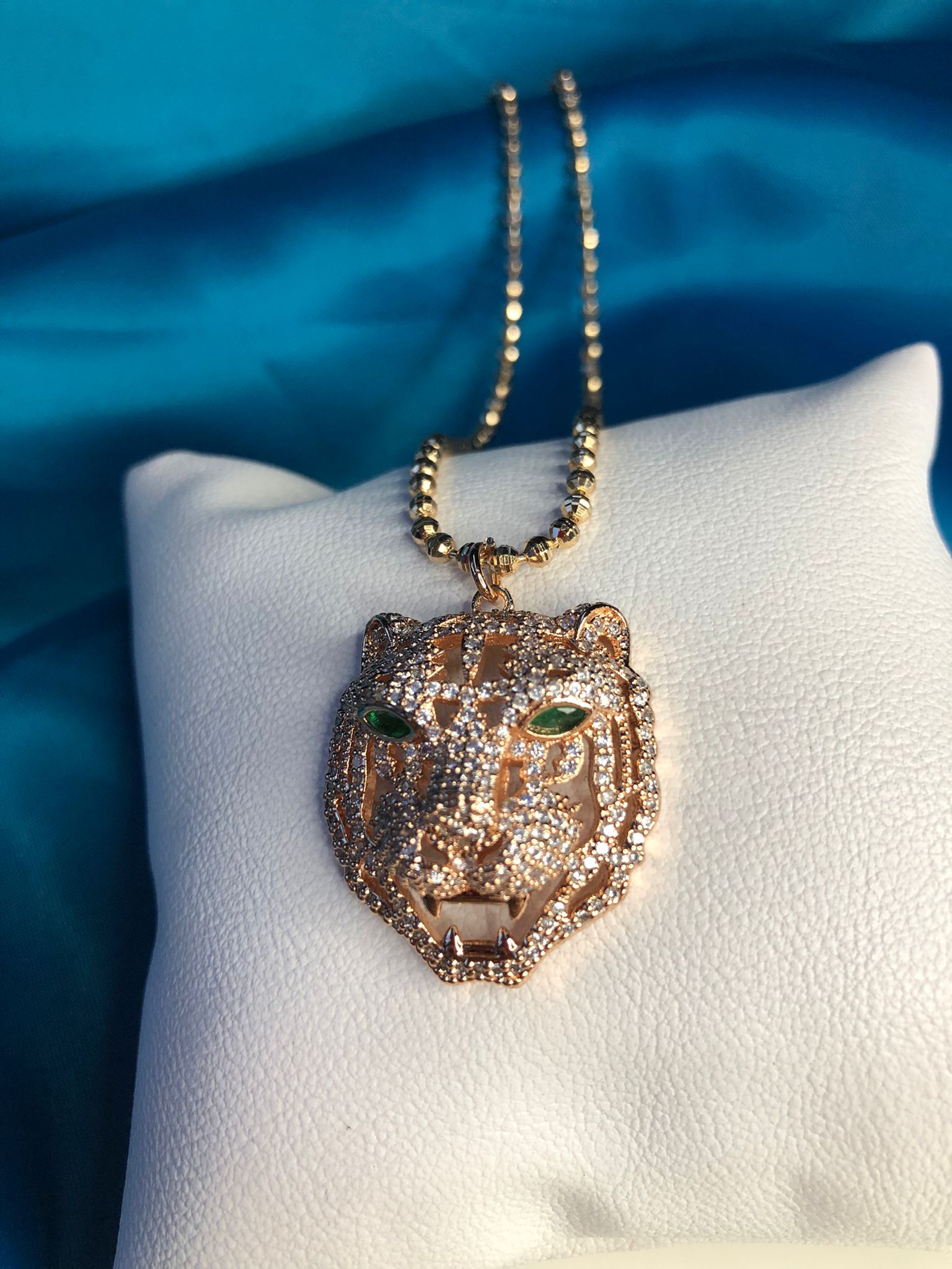 Xuping Tasarım Mikro Kaplama Swarovski Taşlı Rose Renk Kaplan Sevgiliye Eşe Bijuteri Kolye