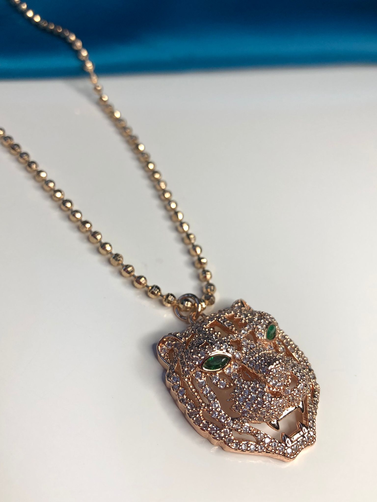 Xuping Tasarım Mikro Kaplama Swarovski Taşlı Rose Renk Kaplan Sevgiliye Eşe Bijuteri Kolye