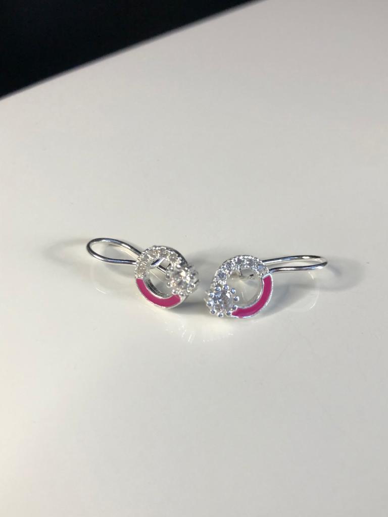 Vog Pembe Mine İşlemeli 925 Ayar Gümüş Sallantı Model Zirconia Taşlı Hediyelik Çocuk,Bebek Küpesi
