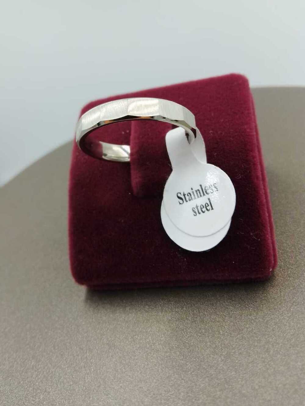 Vog Kişiye Özel 1. Sınıf Vip Çelik 4Mm Prizma Desen Model Unisex Beyaz Renk Çelik Alyans