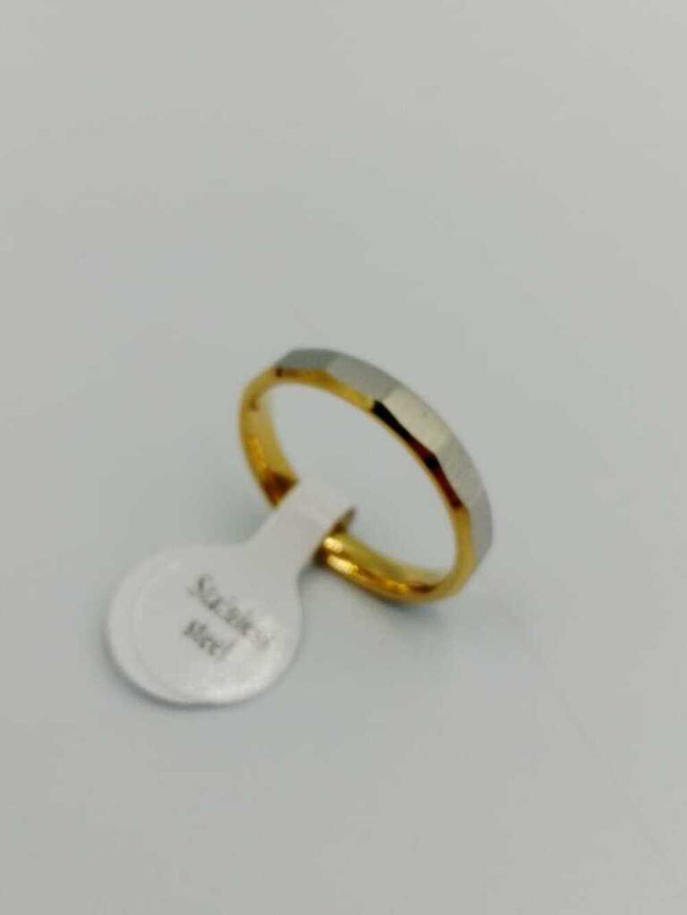 Vog Kişiye Özel 1. Sınıf Vip Çelik 4Mm Prizma Desen Model Unisex Çift Renk Çelik Alyans