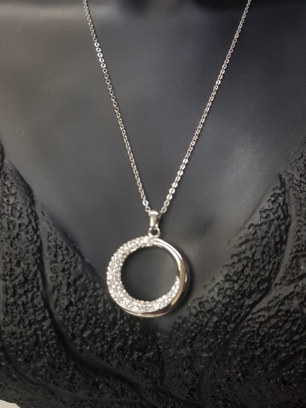 Vog Çelik  Swarovski Model Şık Tasarım Taşlı Halka Dizayn Sevgiliye,Anneye,Arkadaşa Hediye Kolye