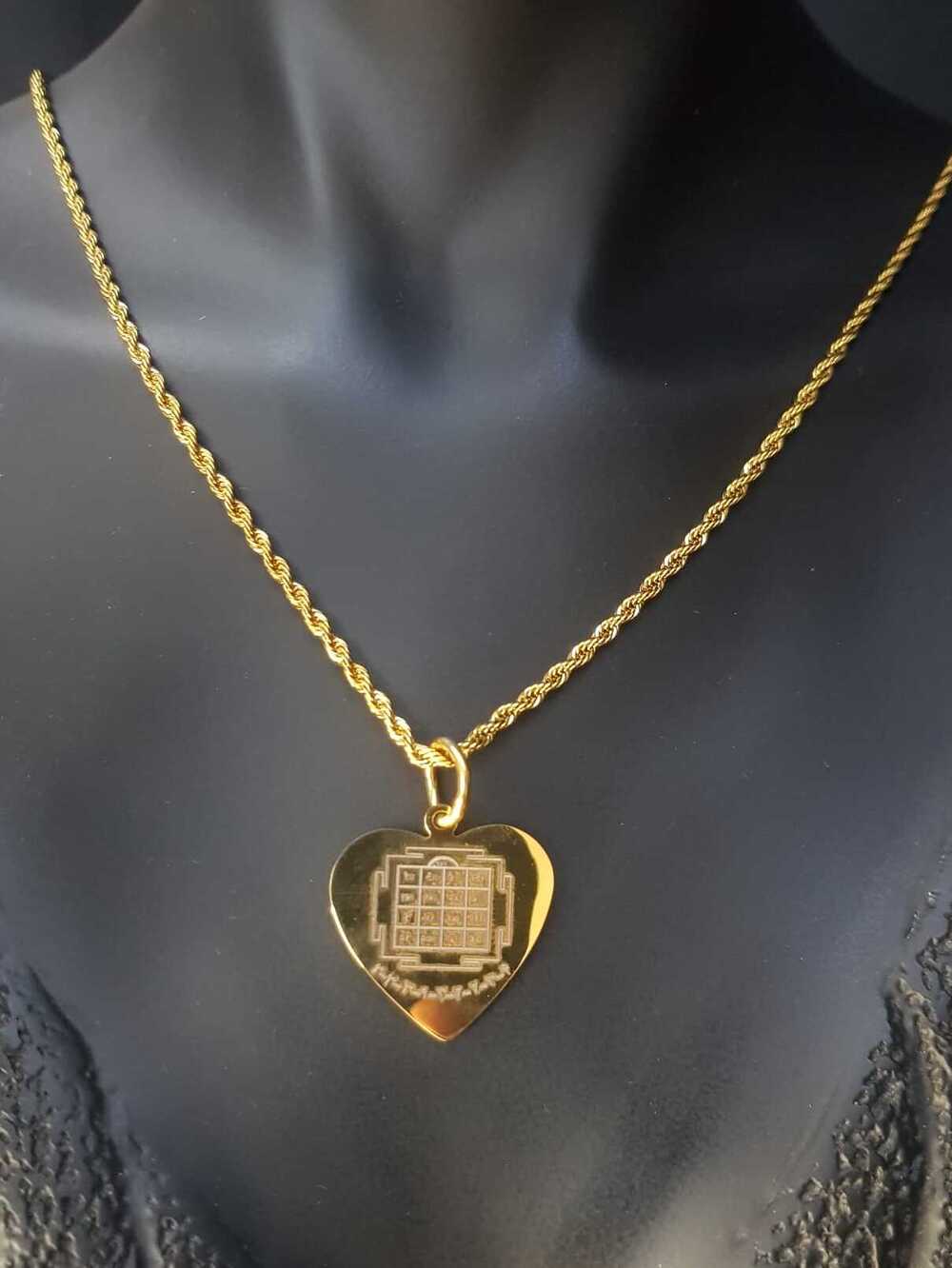 Vog Unisex Tılsımlı Aşk Mıknatısı Vashikaran Kalp Model Çelik Kolye