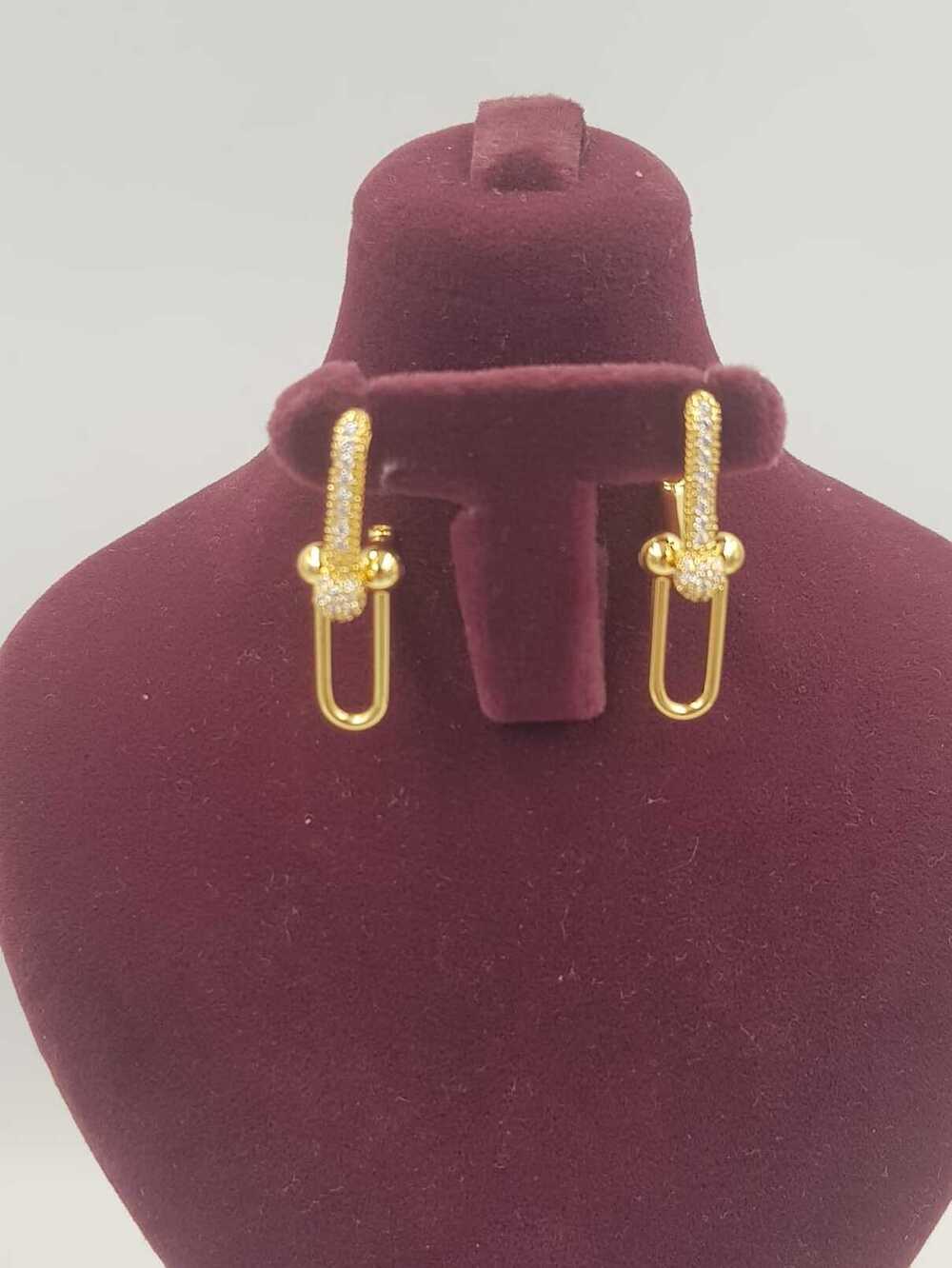 Vog Vip Çelik Xuping Model Tiffany&Co Taşlı Küpe Sevgiliye,Anneye,Arkadaşa Hediye Küpe