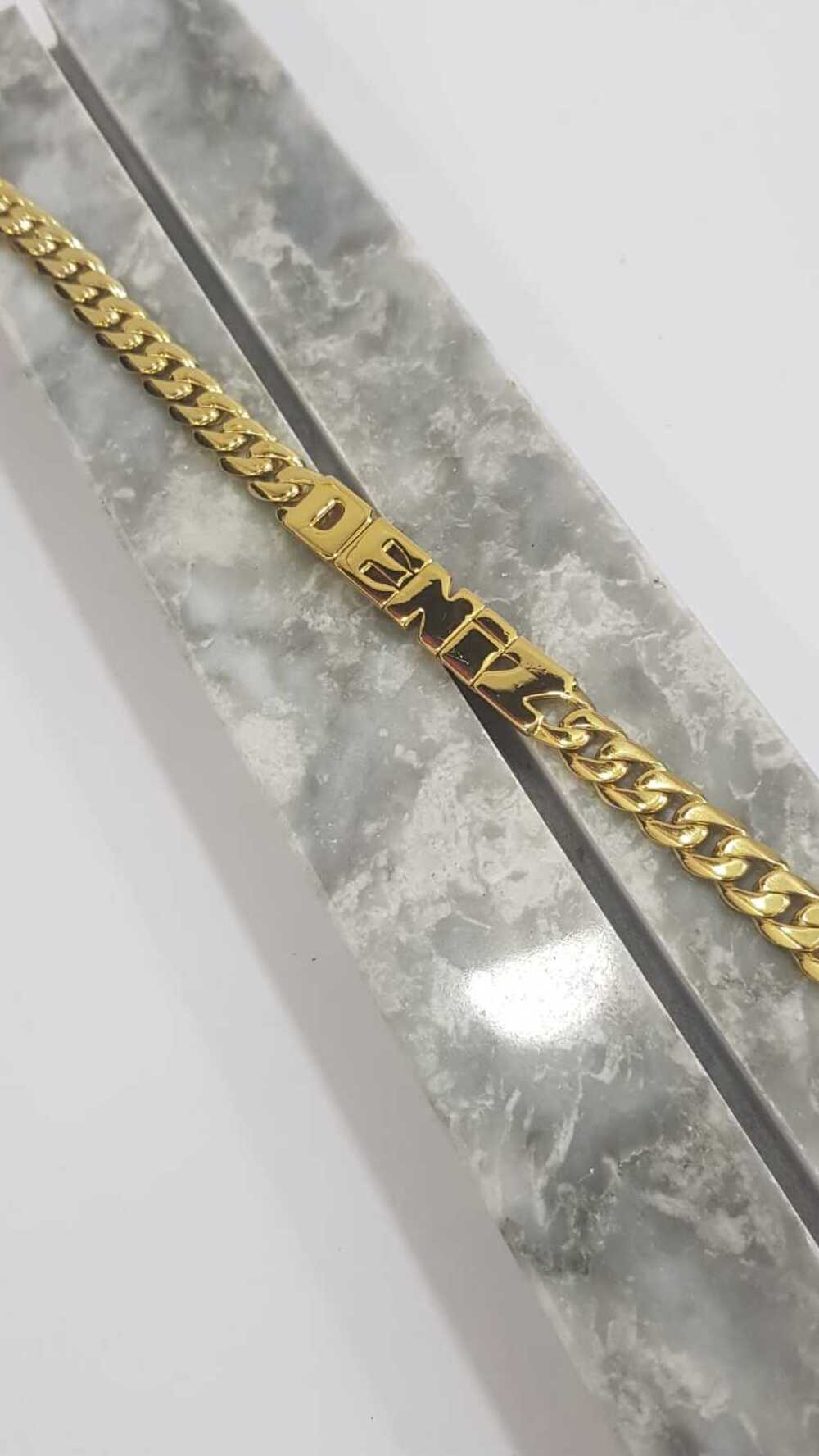 Deniz Yazılı Oynak Isim Künye 925 Gümüş  Işıklı Kutuda • Sevgiliye • Eşe • Anneye • Babaya Bileklik