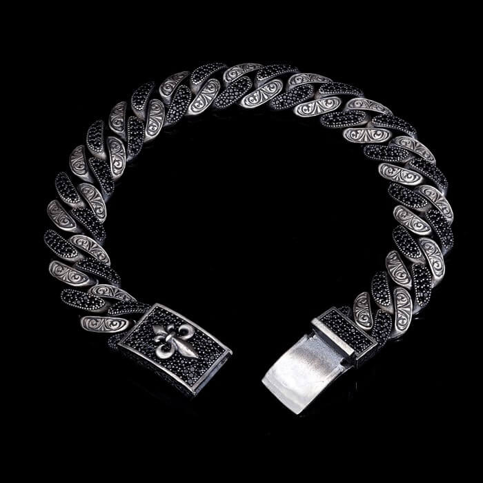 Fleur De Lis Detay Gurmet Model İşleme V Siyah Zirconia Taşlı 925 Ayar Gümüş Bileklik