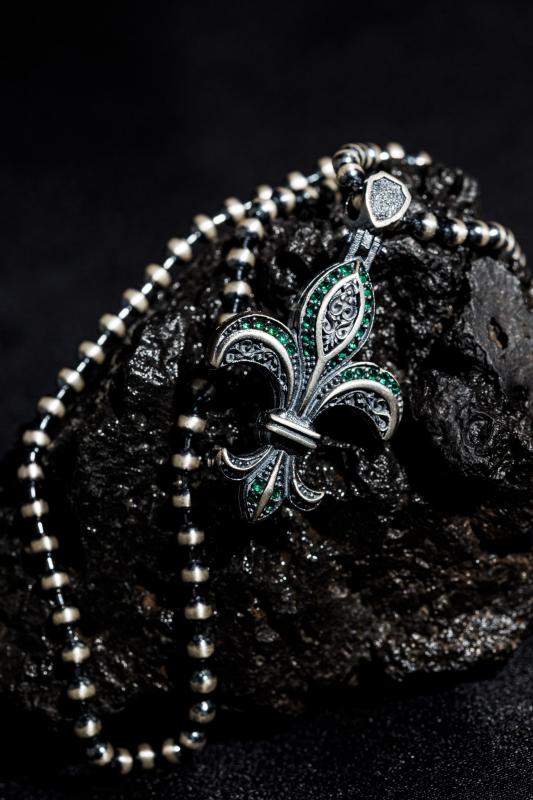Vog Oksitli Fleur De Lis (1)Zirconia Taşlı 925 Ayar Gümüş Sevgiliye Eşe Babaya Hediye Kolye