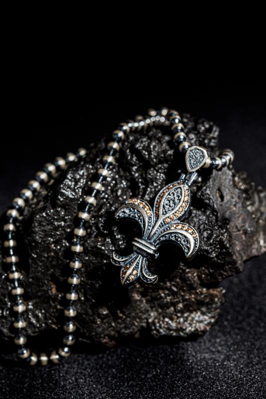 Vog Oksitli Fleur De Lis (1)Zirconia Taşlı 925 Ayar Gümüş Sevgiliye Eşe Babaya Hediye Kolye