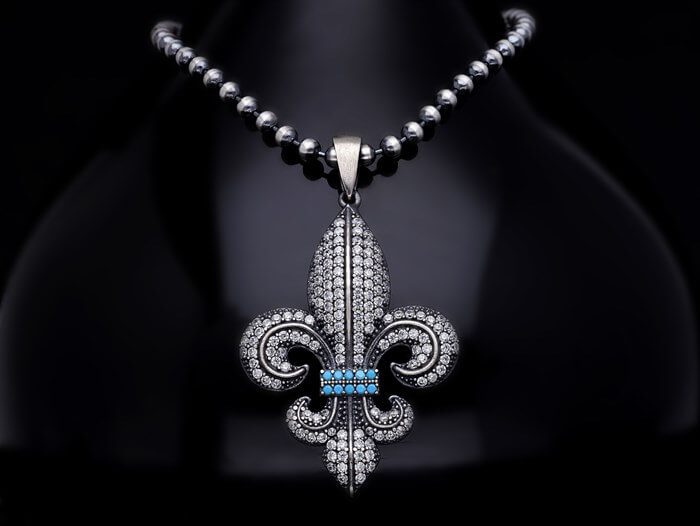 Erkek Gümüş Kolye - Oksitli Fleur De Lis Zirconia Taşlı • Işıklı Kutuda • Sevgiliye • Eşe • Babaya