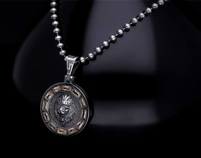 Vog Aslan (Lion) Şampania Baget Taşlı 925 Ayar Gümüş Sevgiliye Eşe Babaya Kolye