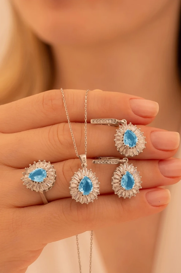 Vog Kadın Gümüş Set - Damla Model Mavi Topaz Taşlı Baget Süslemeli Rodyumlu Kadın Set