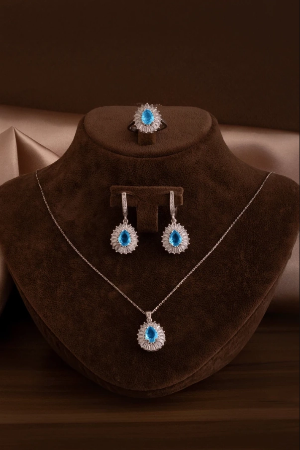 Vog Kadın Gümüş Set - Damla Model Mavi Topaz Taşlı Baget Süslemeli Rodyumlu Kadın Set