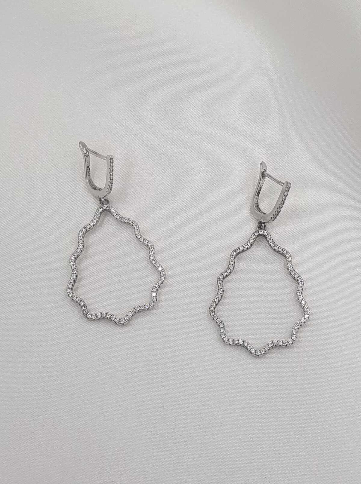 Vog Swarovski Taşlı Pırlanta Tasarım 925 Ayar Gümüş Sevgiliye,Anneye,Eşe Hediye Küpe