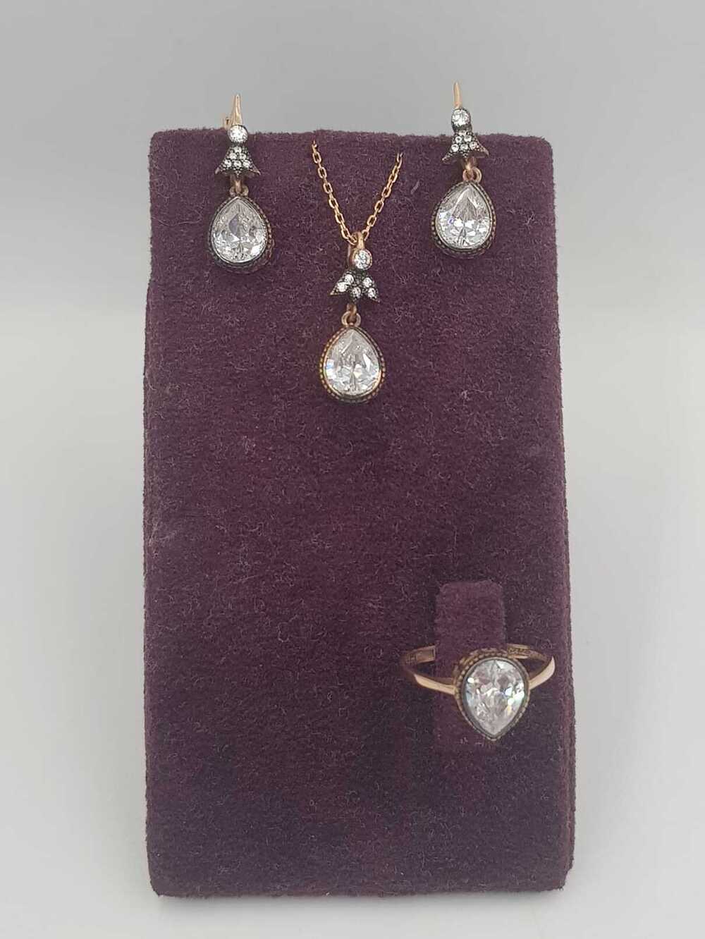 Vog Elmas Montür Effective Diamond 925 Ayar Gümüş Sevgiliye,Anneye,Arkadaşa Mini Set