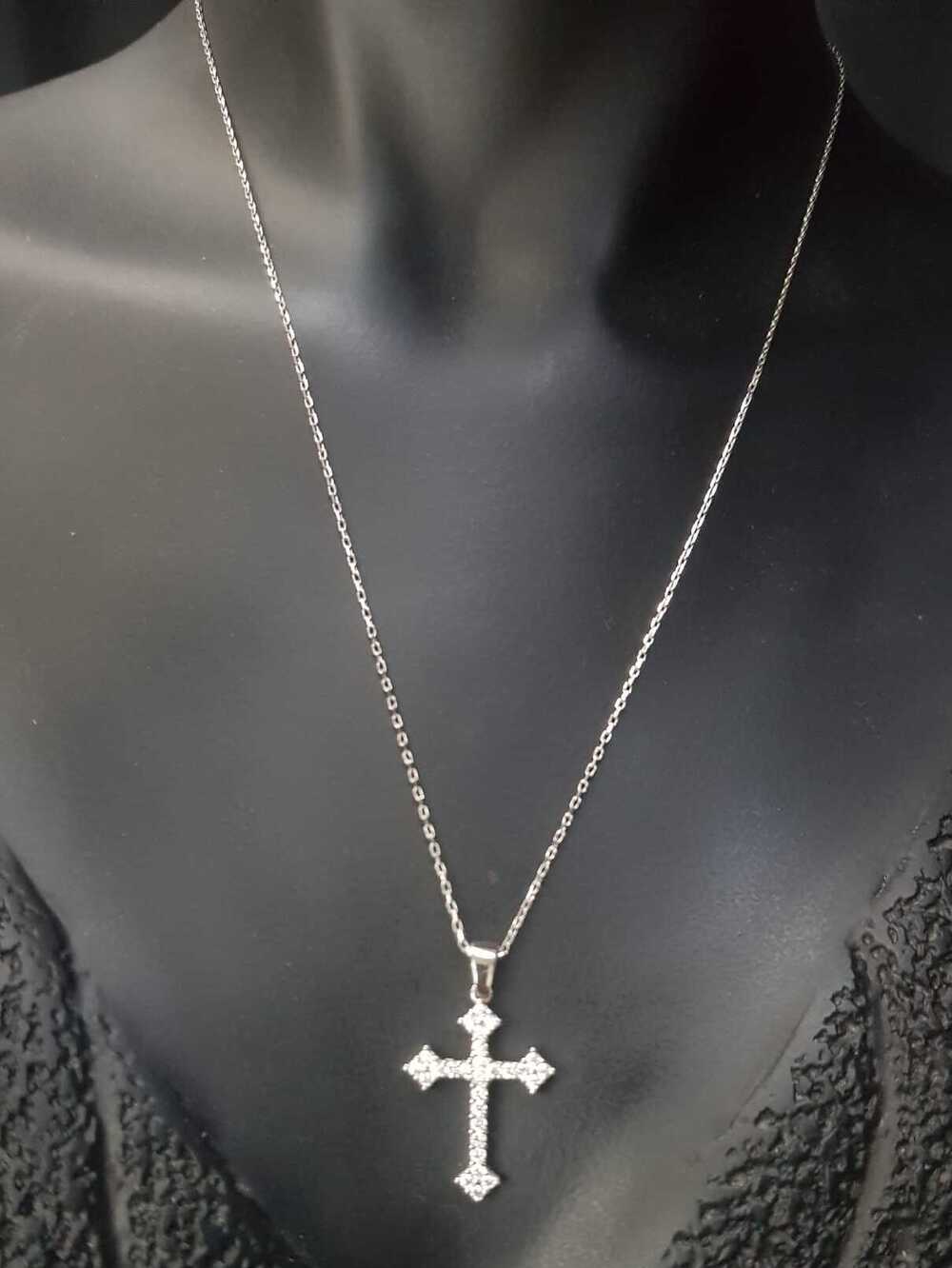 Haç Model Swarovski Taşlı Şık Tasarım 925 Ayar Gümüş Kolye
