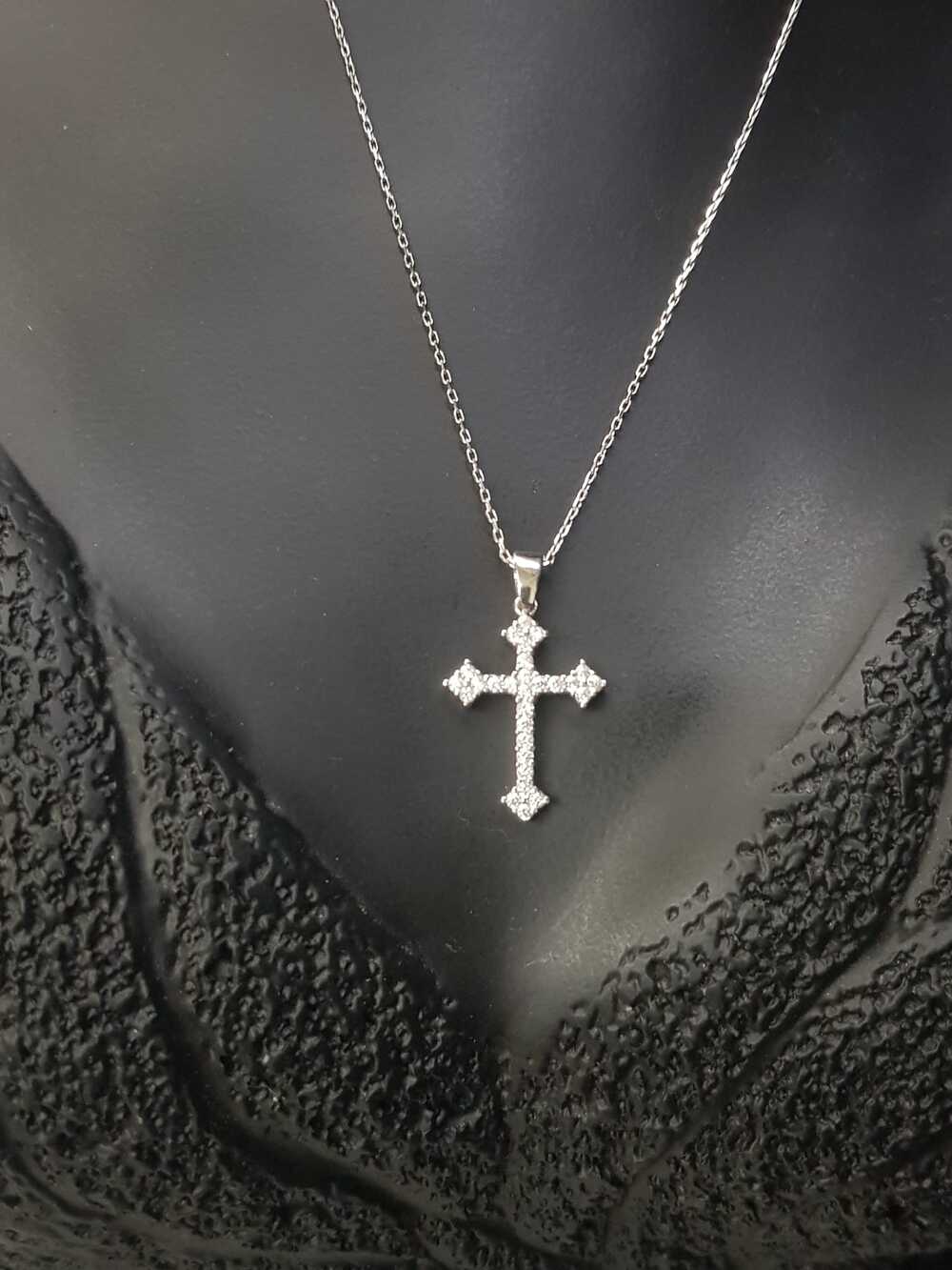 Haç Model Swarovski Taşlı Şık Tasarım 925 Ayar Gümüş Kolye