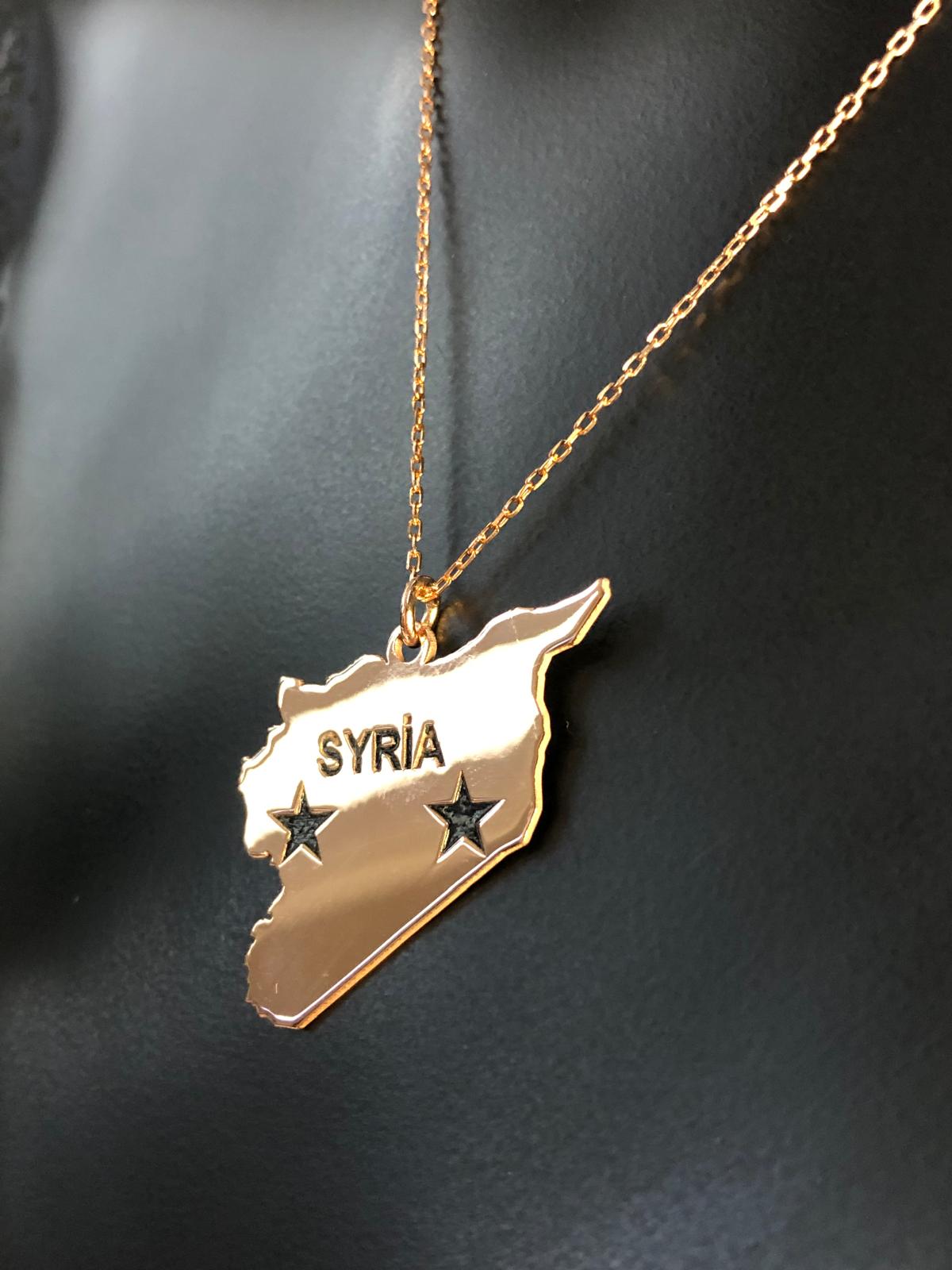 Kadın Gümüş Kolye - Suriye (SYRİA) Haritası Bayrağı Rose Renk 925 Ayar Gümüş Ülke Kolye