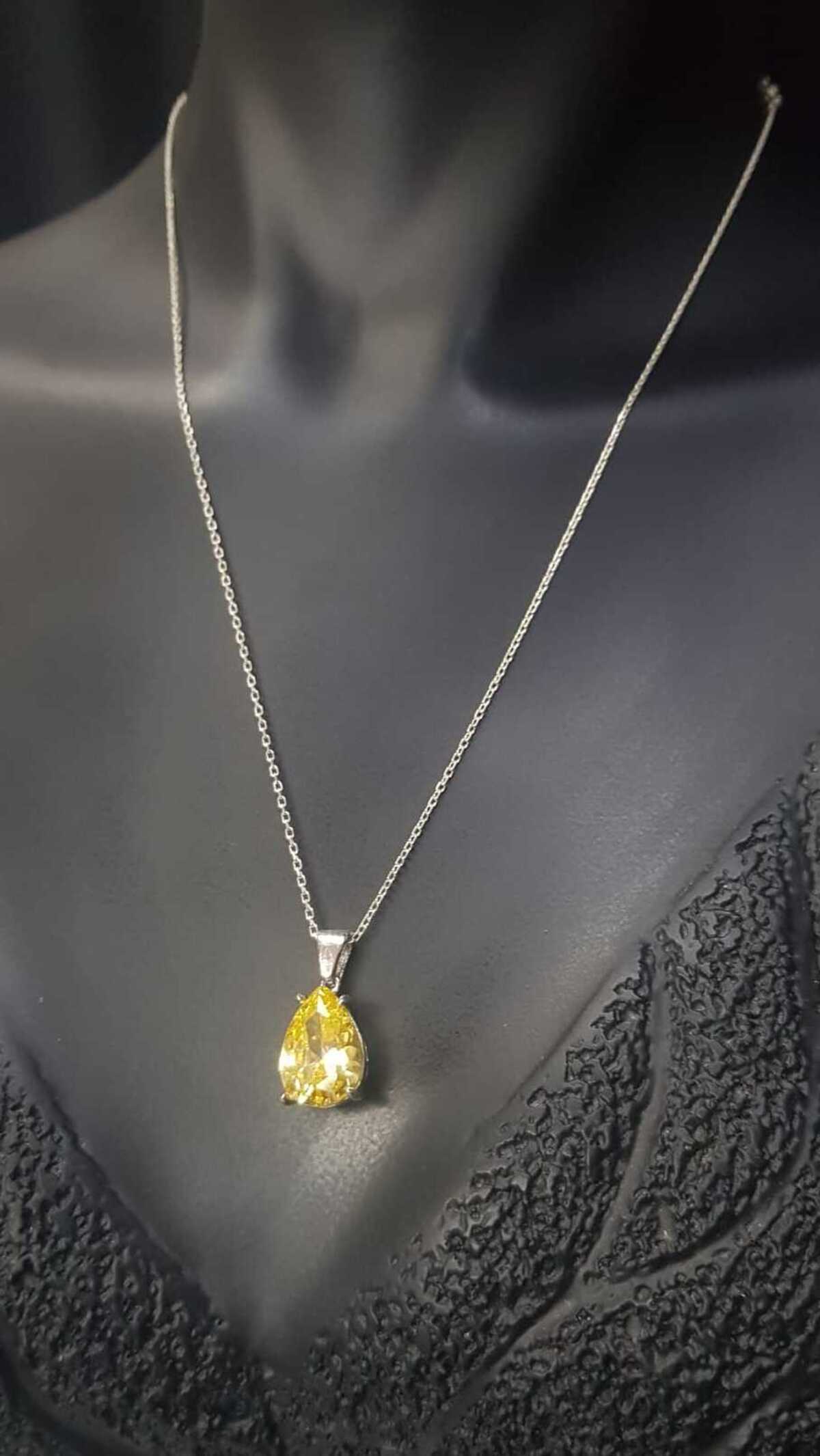 Vog Swarovski Kesim Sarı Sitrin Damla 925 Ayar Gümüş Sevgiliye,Anneye,Eşe,Arkadaşa Kolye