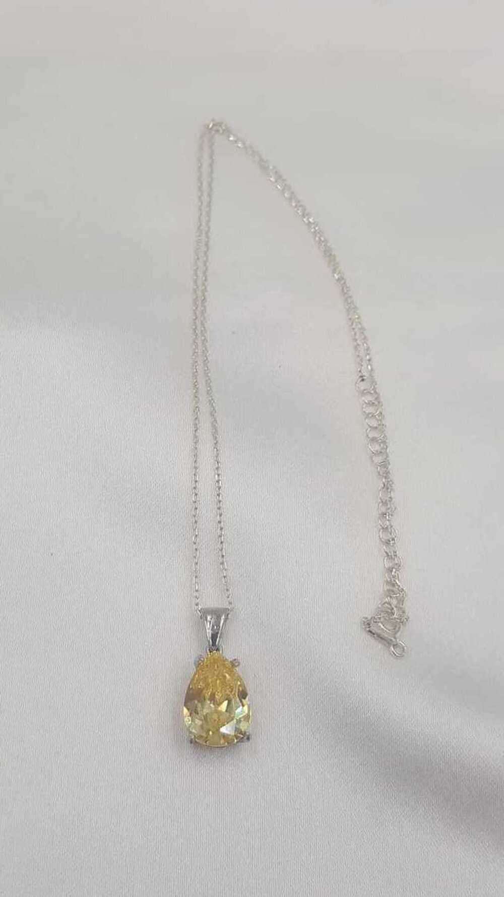 Vog Swarovski Kesim Sarı Sitrin Damla 925 Ayar Gümüş Sevgiliye,Anneye,Eşe,Arkadaşa Kolye