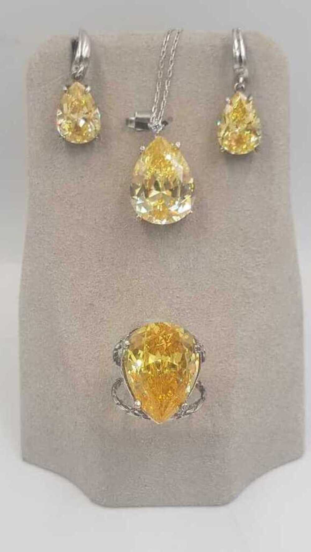 Vog Swarovski Kesim Sarı Sitrin Damla Tasarım 3’Lü Set Gümüş Sevgiliye,Eşe Yüzük,Küpe,Kolye