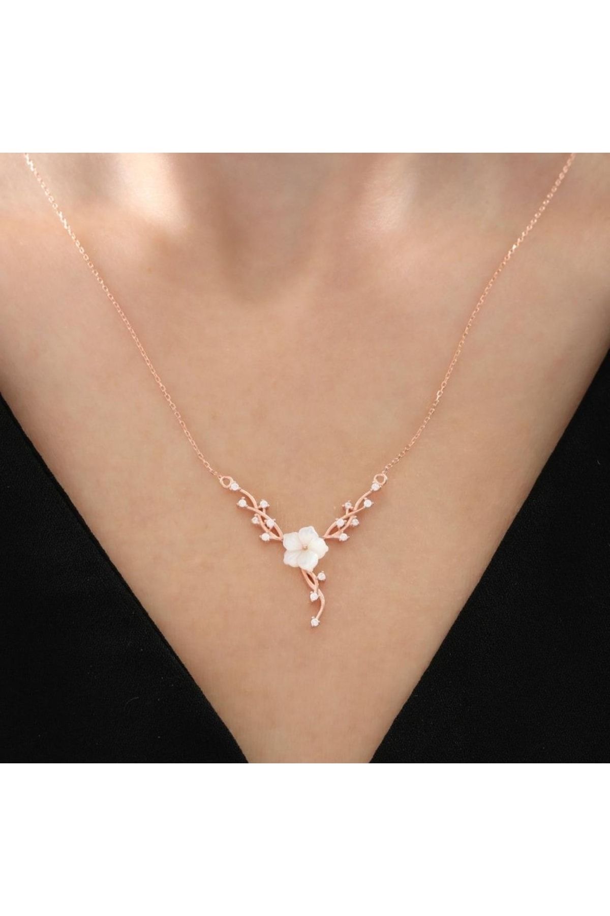 Vog Manolya ve Sarmaşık Rose Renk Flowers 925 AyarGümüş Kolye