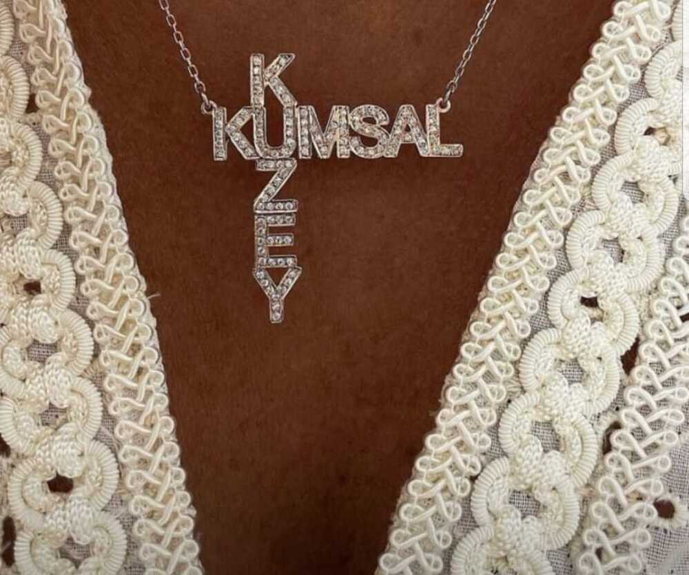  Vog Kişiye Özel İkili İsim Kumsal-Kuzey Yazılı Taşlı 925 Ayar Gümüş Kolye