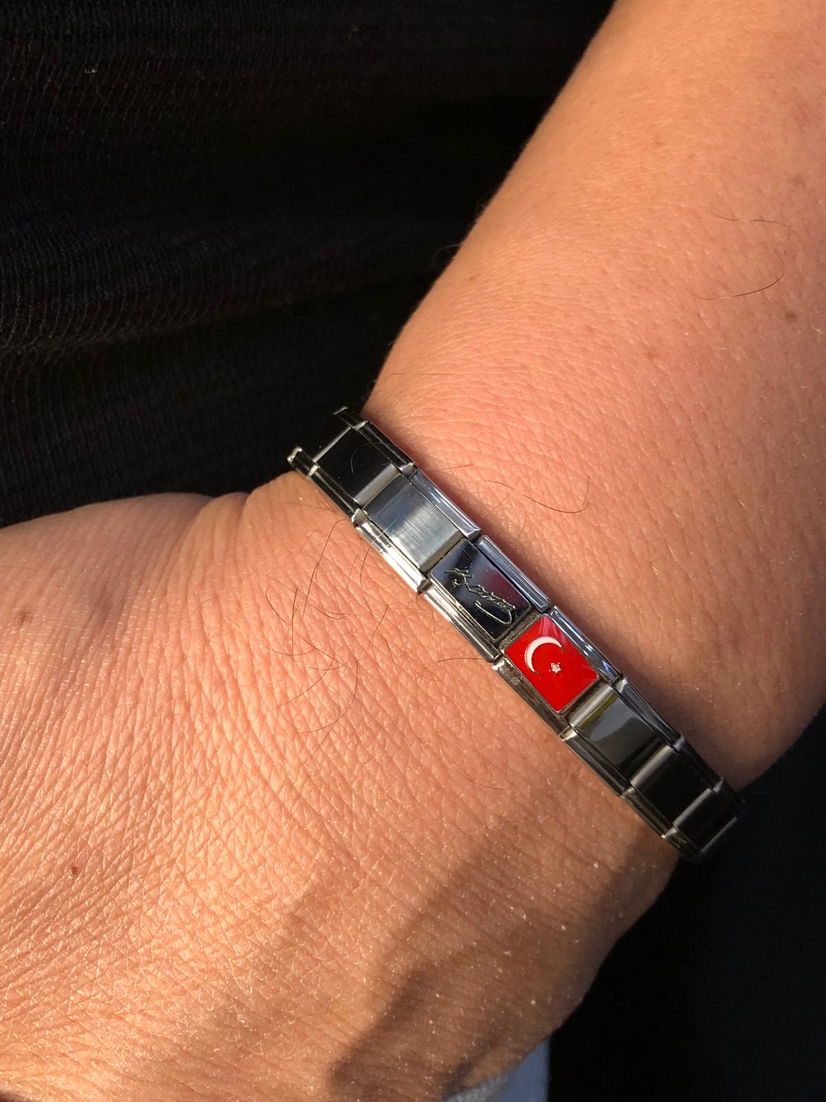 Ay Yıldız Türk Bayrağı Atatürk İmzalı İtalyan Charm Nomi Çelik • Sevgiliye • Eşe • Babaya • Bileklik