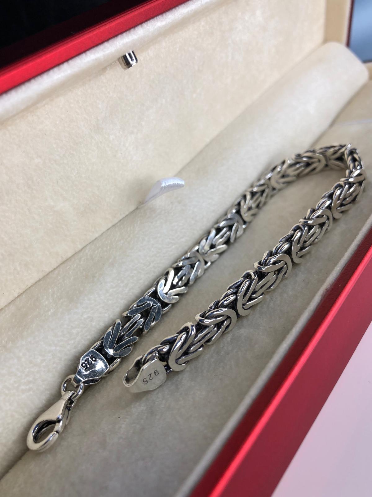 6.5 mm Dikdörtgen Kesim Yassı Kral Gümüş • Işıklı Kutuda • Sevgiliye • Eşe • Babaya Bileklik