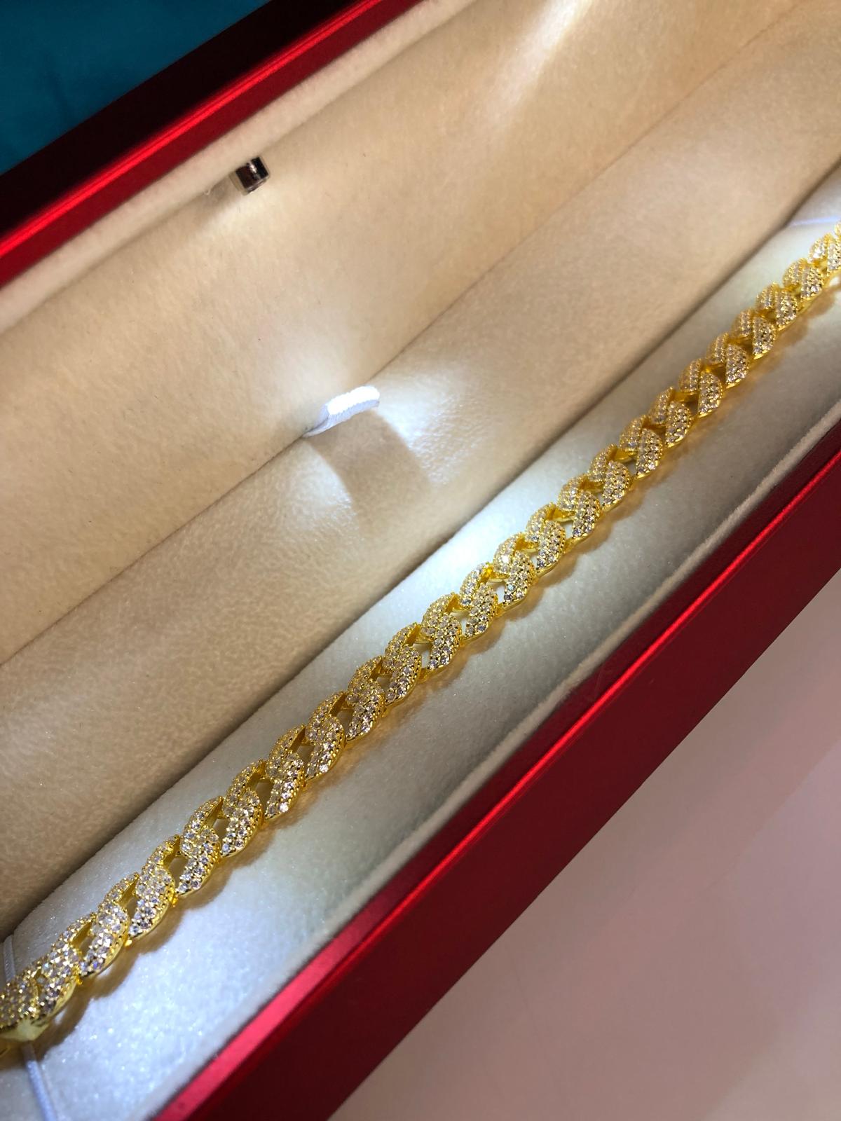 Vog Işıklı Kutuda Zirkon Taşlı Gurmet Model Gold 925 Ayar Gümüş Sevgiliye,Anneye,Eşe Hediye Bileklik