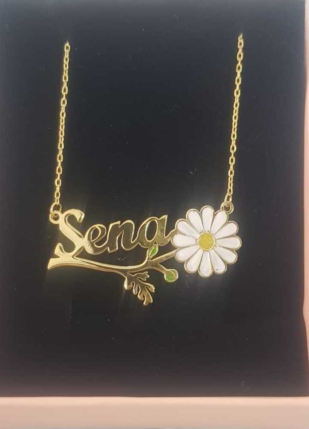 Vog Kişiye Özel Sena Yazılı Papatya 925 Ayar Gümüş Sevgiliye,Anneye,Eşe,Arkadaşa Hediye Kolye