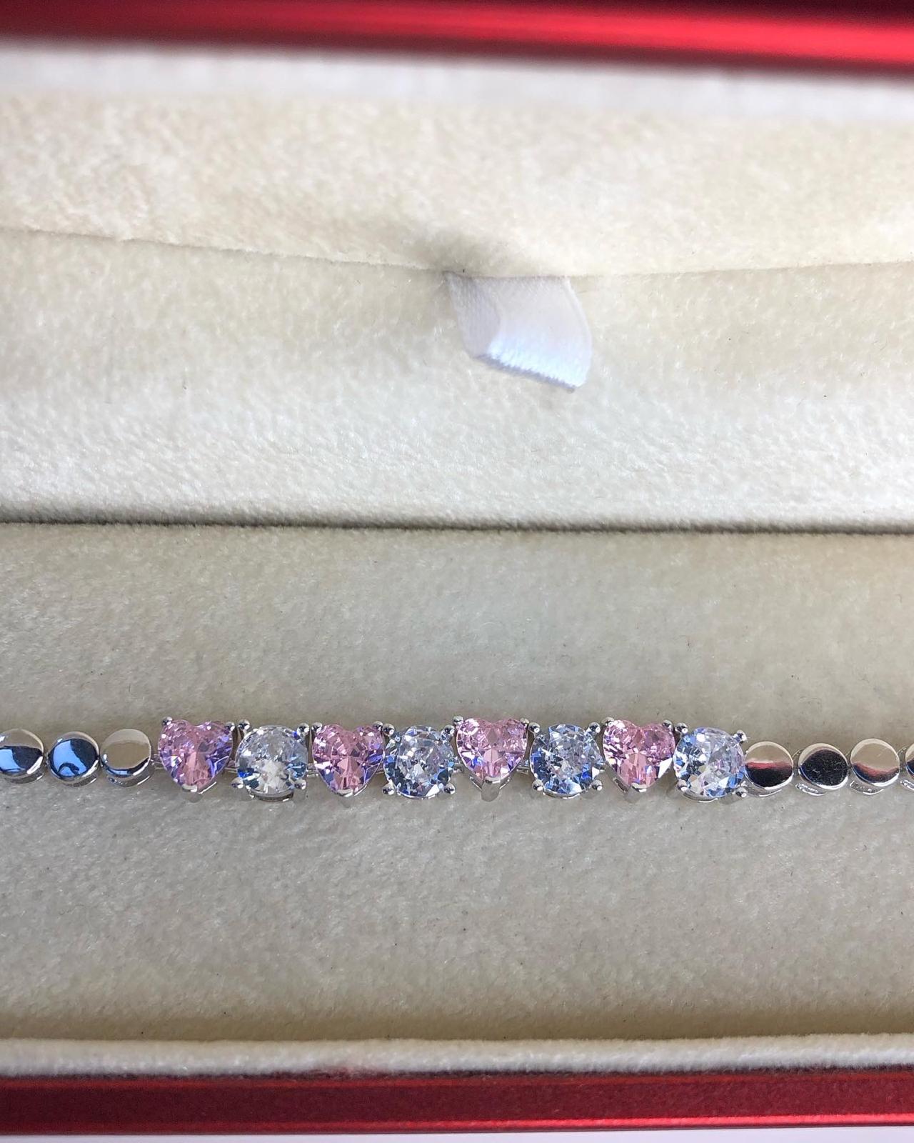 Swarovskix Pembe Kalp Taşlı Gümüş • Işıklı Kutuda • Sevgiliye • Eşe • Hediye Bileklik 