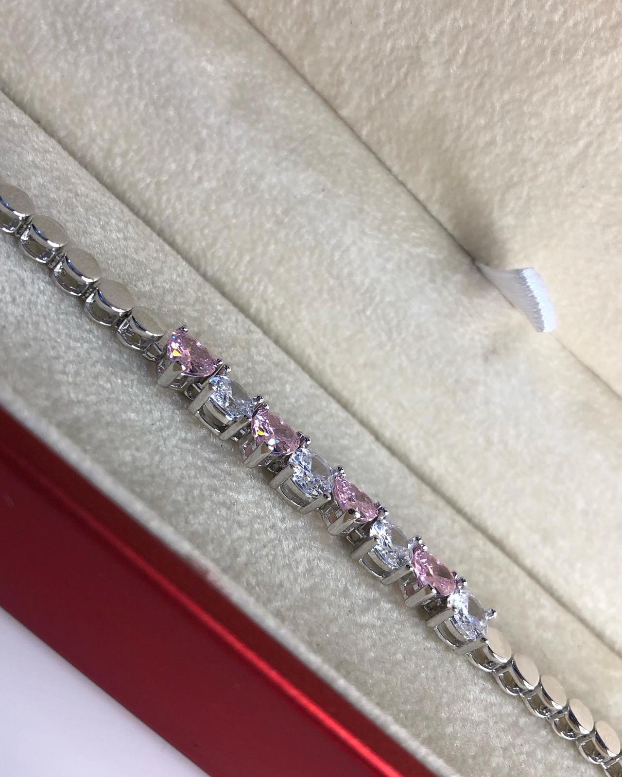 Swarovskix Pembe Kalp Taşlı Gümüş • Işıklı Kutuda • Sevgiliye • Eşe • Hediye Bileklik 