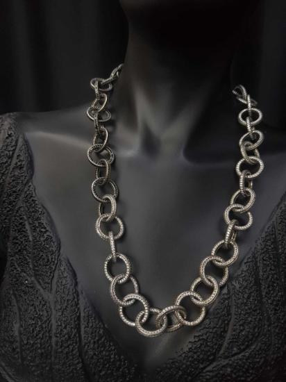 İthal İtalyan Halka Tasarım Siyah V Beyaz Taşlı Rhodiumlu 925 Gümüş Sevgiliye,Anneye,Eşe Kolye