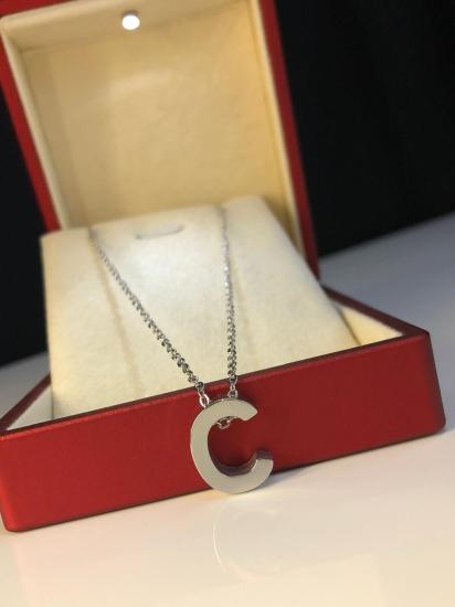 C Harfi Üç Boyutlu Beyaz Çelik Kadın Kolye Işıklı Kutuda • Sevgiliye • Eşe • Anneye • Arkadaşa Kolye