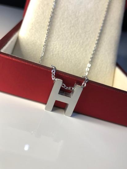 H Harfi Üç Boyutlu Beyaz Çelik Kadın Kolye Işıklı Kutuda • Sevgiliye • Eşe • Anneye • Arkadaşa Kolye