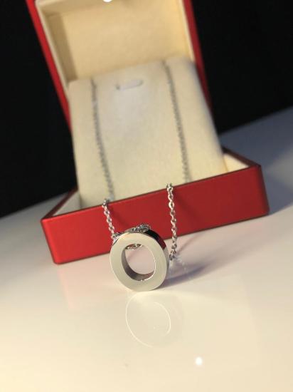 O Harfi Üç Boyutlu Beyaz Çelik Kadın Kolye Işıklı Kutuda • Sevgiliye • Eşe • Anneye • Arkadaşa Kolye