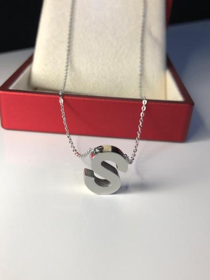 S Harfi Üç Boyutlu Beyaz Çelik Kadın Kolye Işıklı Kutuda • Sevgiliye • Eşe • Anneye • Arkadaşa Kolye